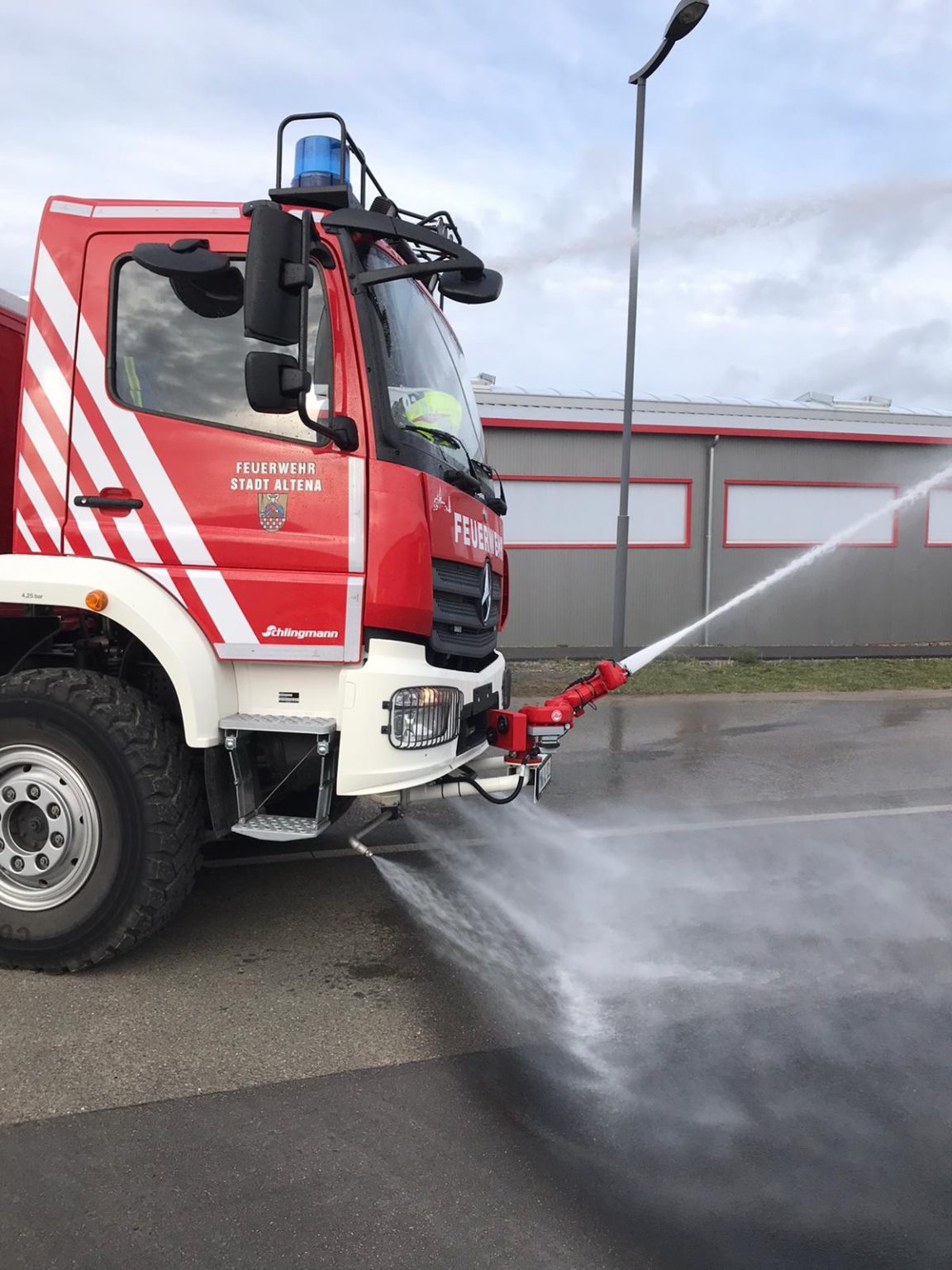 Test der Löschwasserversorgung im Gewerbepark Rosmart – Feuerwehr Altena